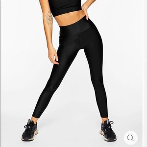 Lilias Active | Super Stretch Leggings | Medium | Onyx Shine | NWT